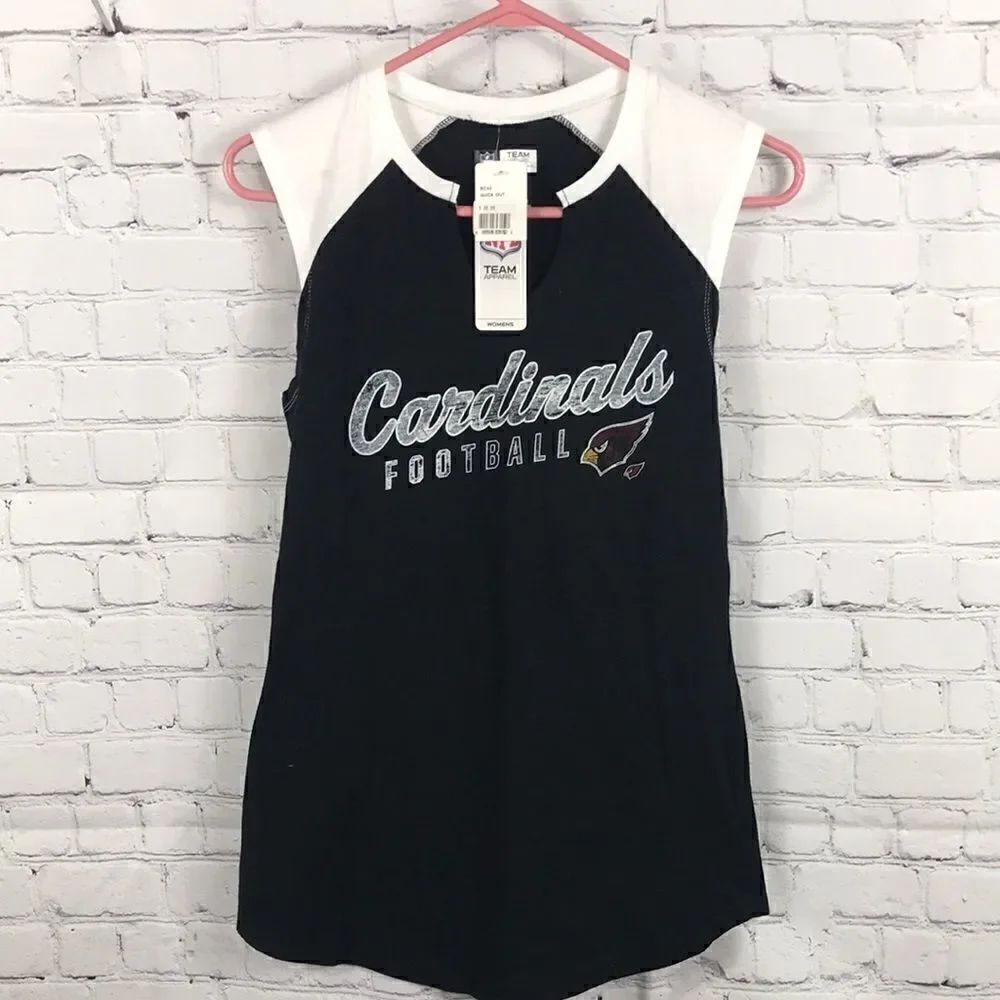 Arizona Cardinals Football Size Small T-shirt NWT orig. $35
